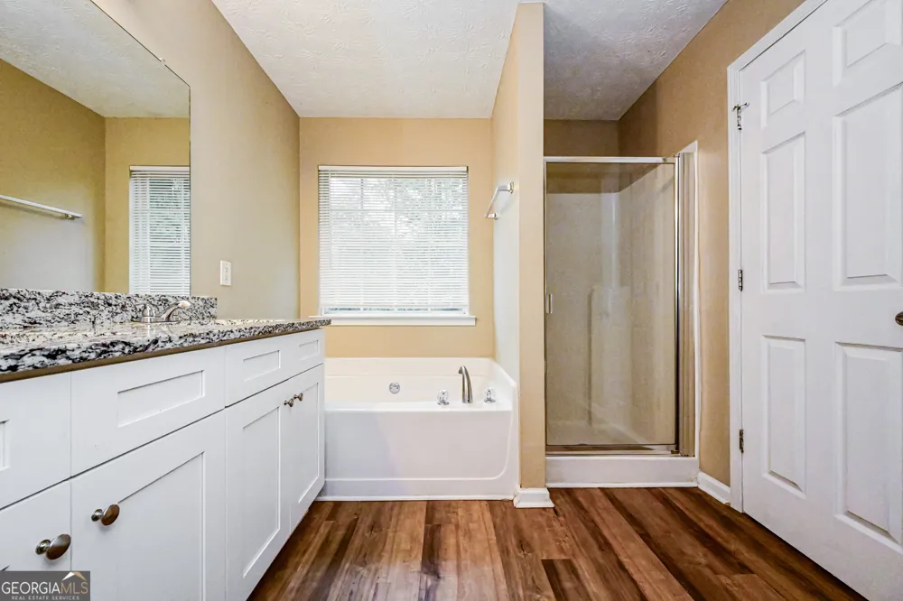 137 Longstreet CIR Oxford, GA 30054