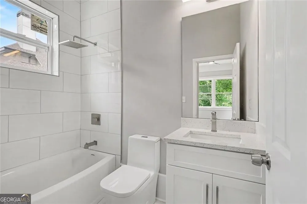 4267 Matisse LN Fairburn, GA 30213