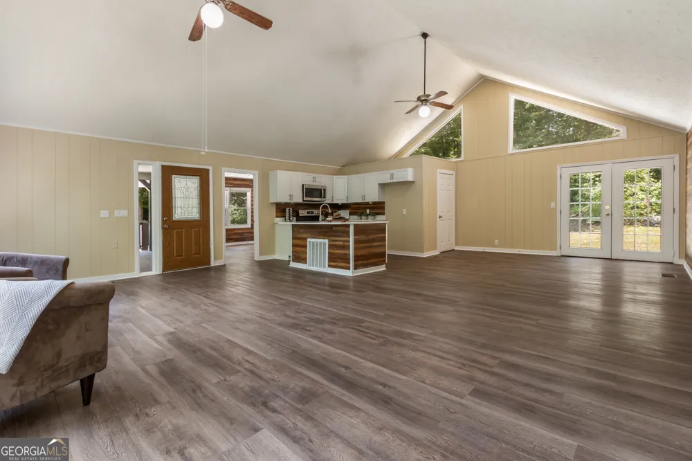 1194 Booger Hollow RD SW Lindale, GA 30147