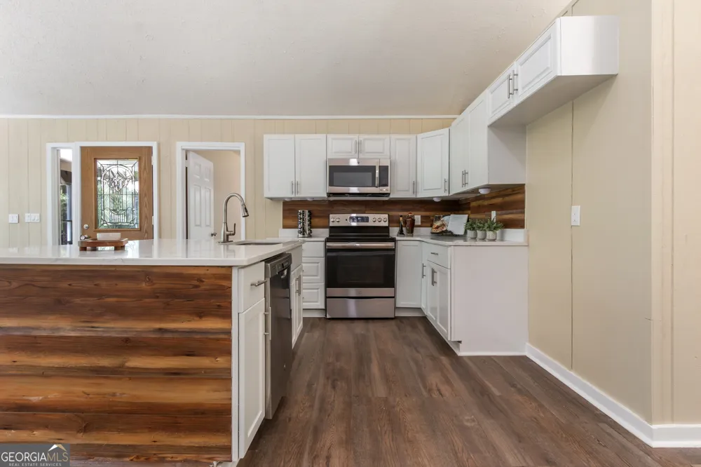 1194 Booger Hollow RD SW Lindale, GA 30147