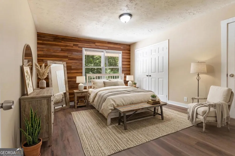 1194 Booger Hollow RD SW Lindale, GA 30147