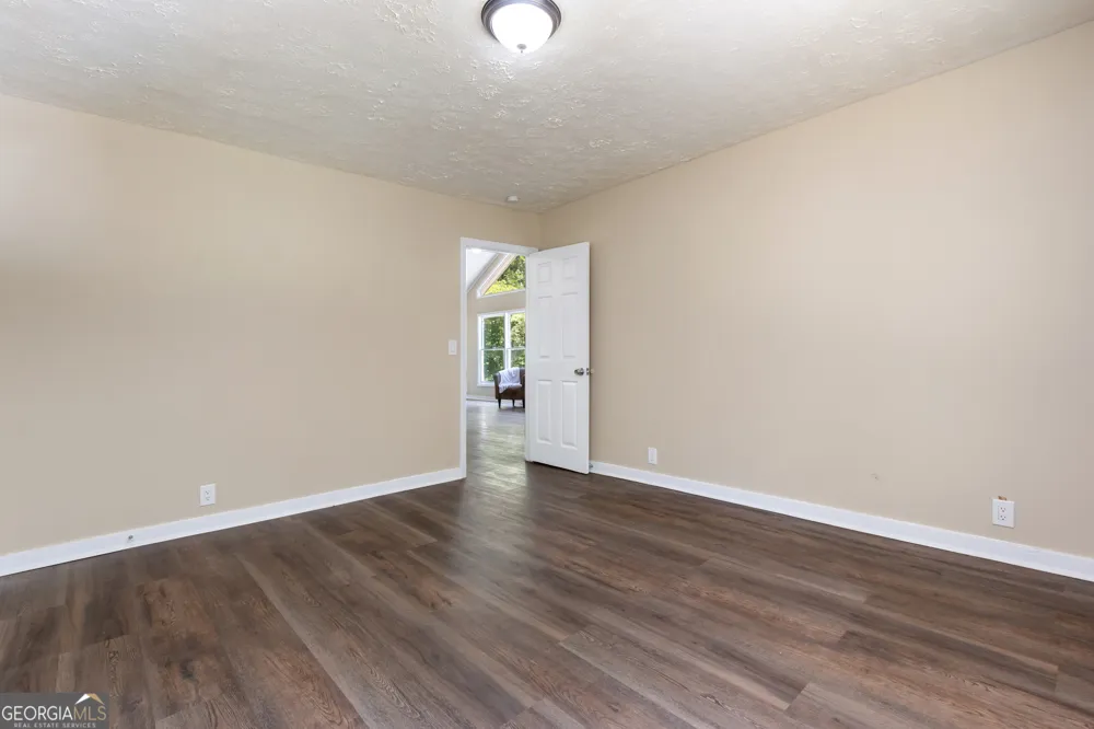 1194 Booger Hollow RD SW Lindale, GA 30147