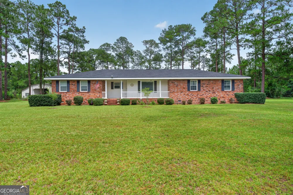 5486 Bowen RD Blackshear, GA 31516