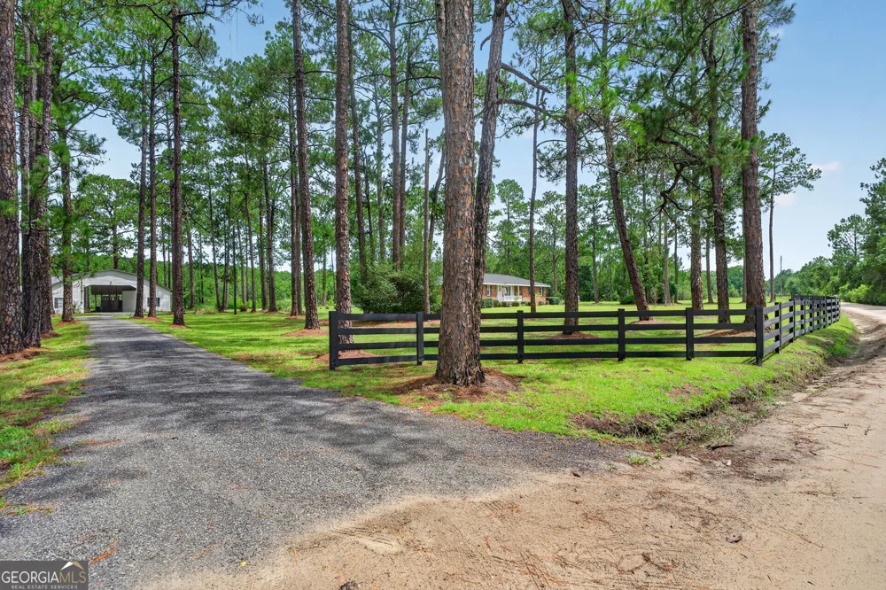 5486 Bowen RD Blackshear, GA 31516