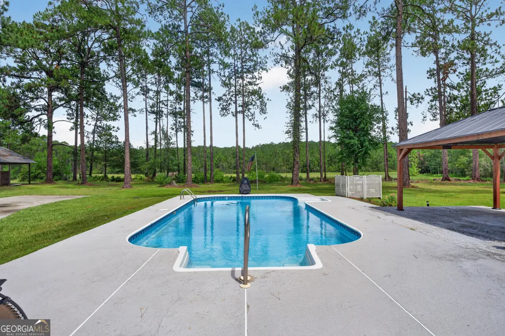 5486 Bowen RD Blackshear, GA 31516