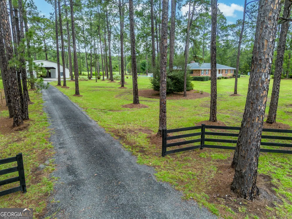 5486 Bowen RD Blackshear, GA 31516