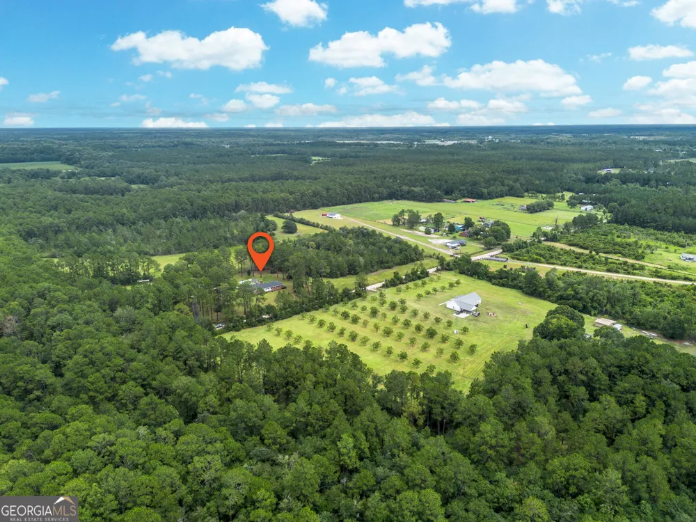 5486 Bowen RD Blackshear, GA 31516