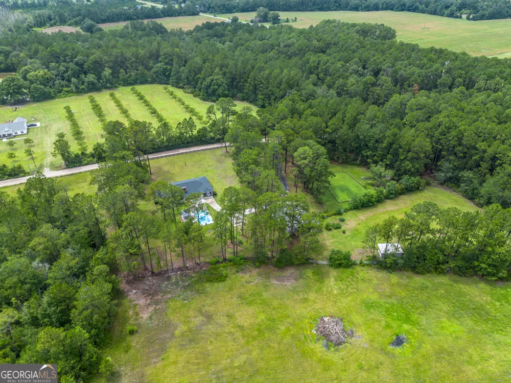 5486 Bowen RD Blackshear, GA 31516