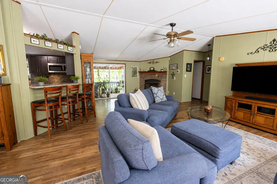1 Pine Needle DR Martin, GA 30557