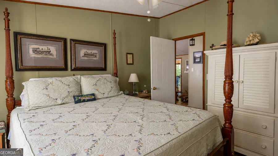 1 Pine Needle DR Martin, GA 30557