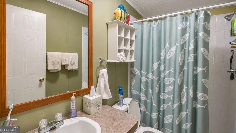 1 Pine Needle DR Martin, GA 30557