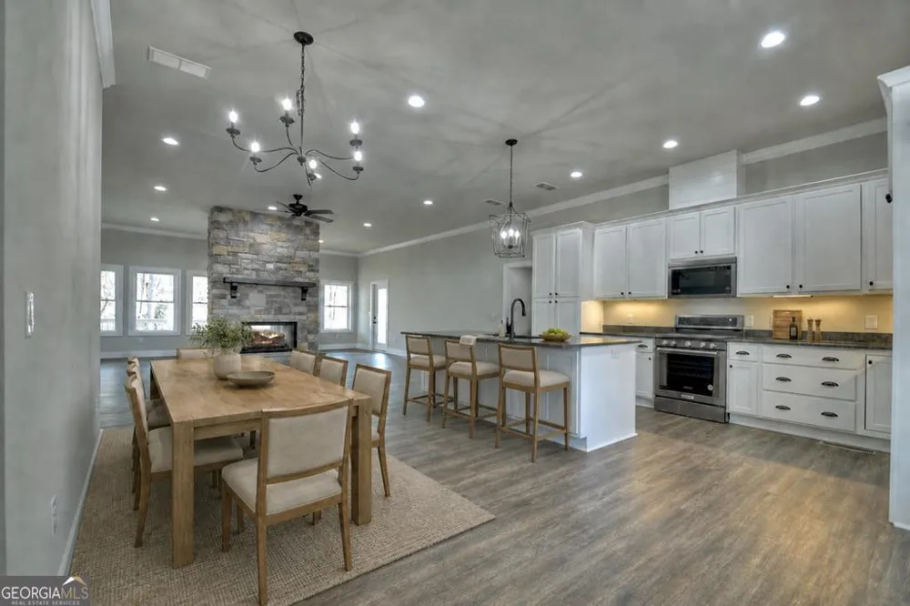 88 Talona Lake LN Ellijay, GA 30536
