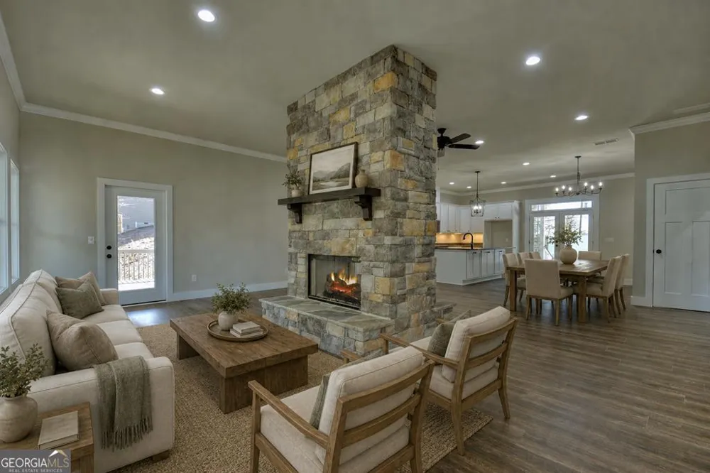 88 Talona Lake LN Ellijay, GA 30536