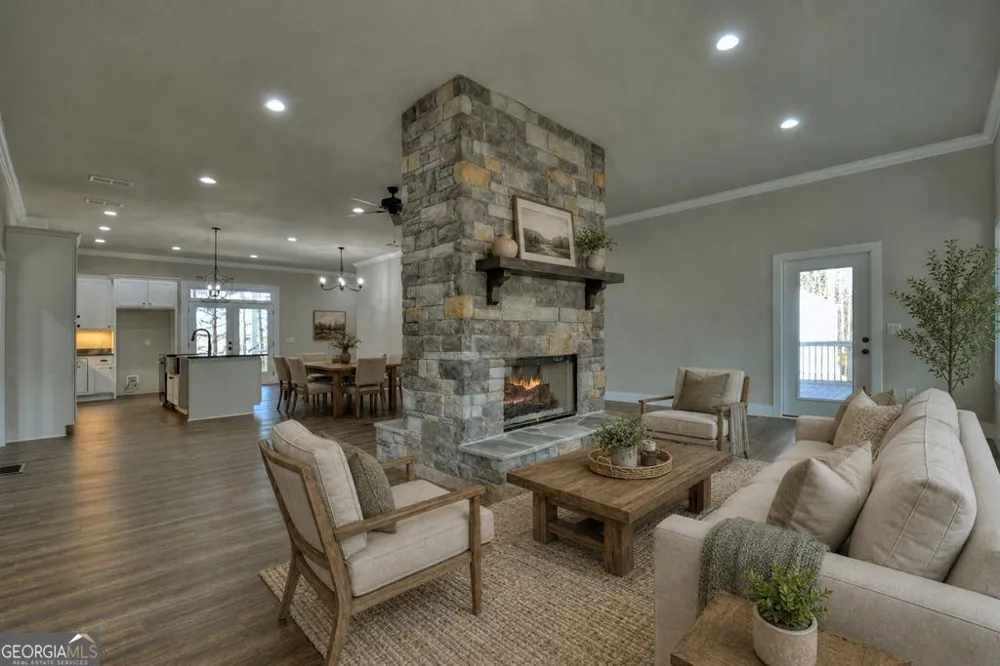 88 Talona Lake LN Ellijay, GA 30536