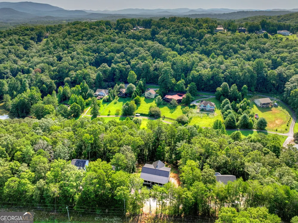 88 Talona Lake LN Ellijay, GA 30536