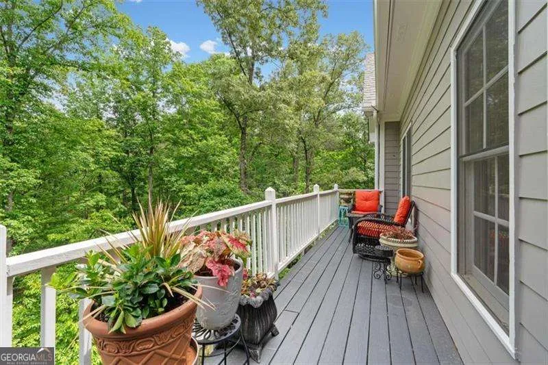 12 Somerset LN Cartersville, GA 30121