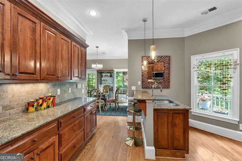 12 Somerset LN Cartersville, GA 30121