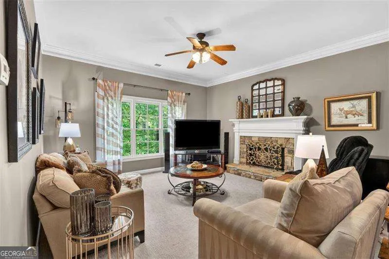 12 Somerset LN Cartersville, GA 30121