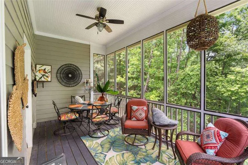 12 Somerset LN Cartersville, GA 30121