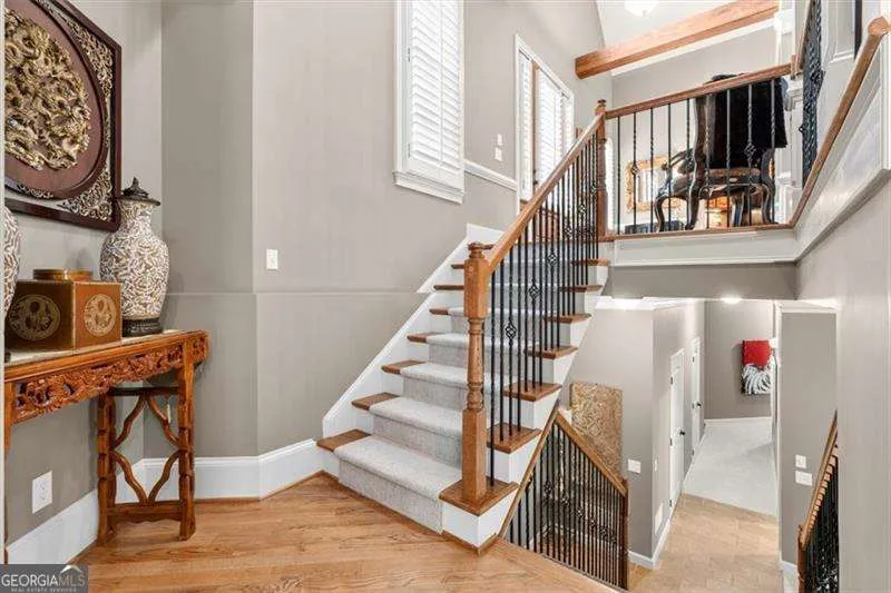 12 Somerset LN Cartersville, GA 30121