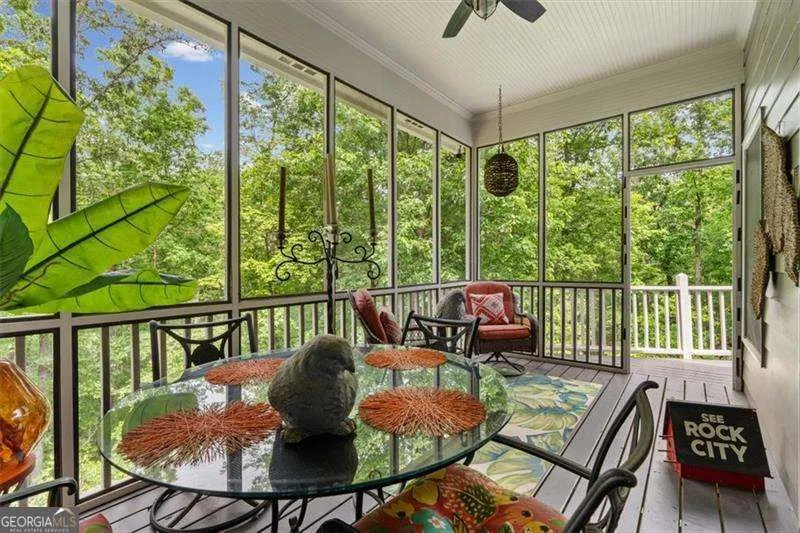 12 Somerset LN Cartersville, GA 30121