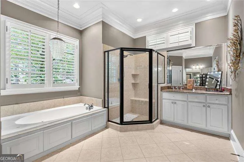 12 Somerset LN Cartersville, GA 30121