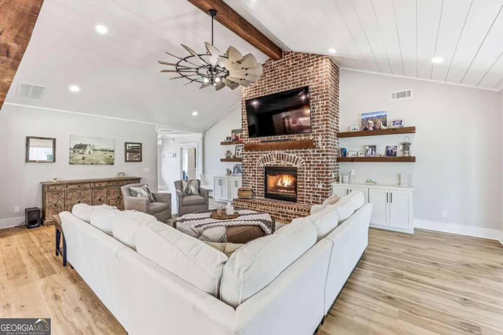 5631 Sandy Creek RD Madison, GA 30650