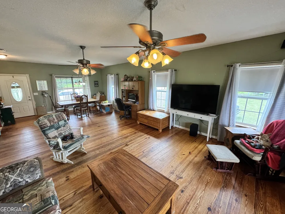 470 Ed Harrell RD Hortense, GA 31543