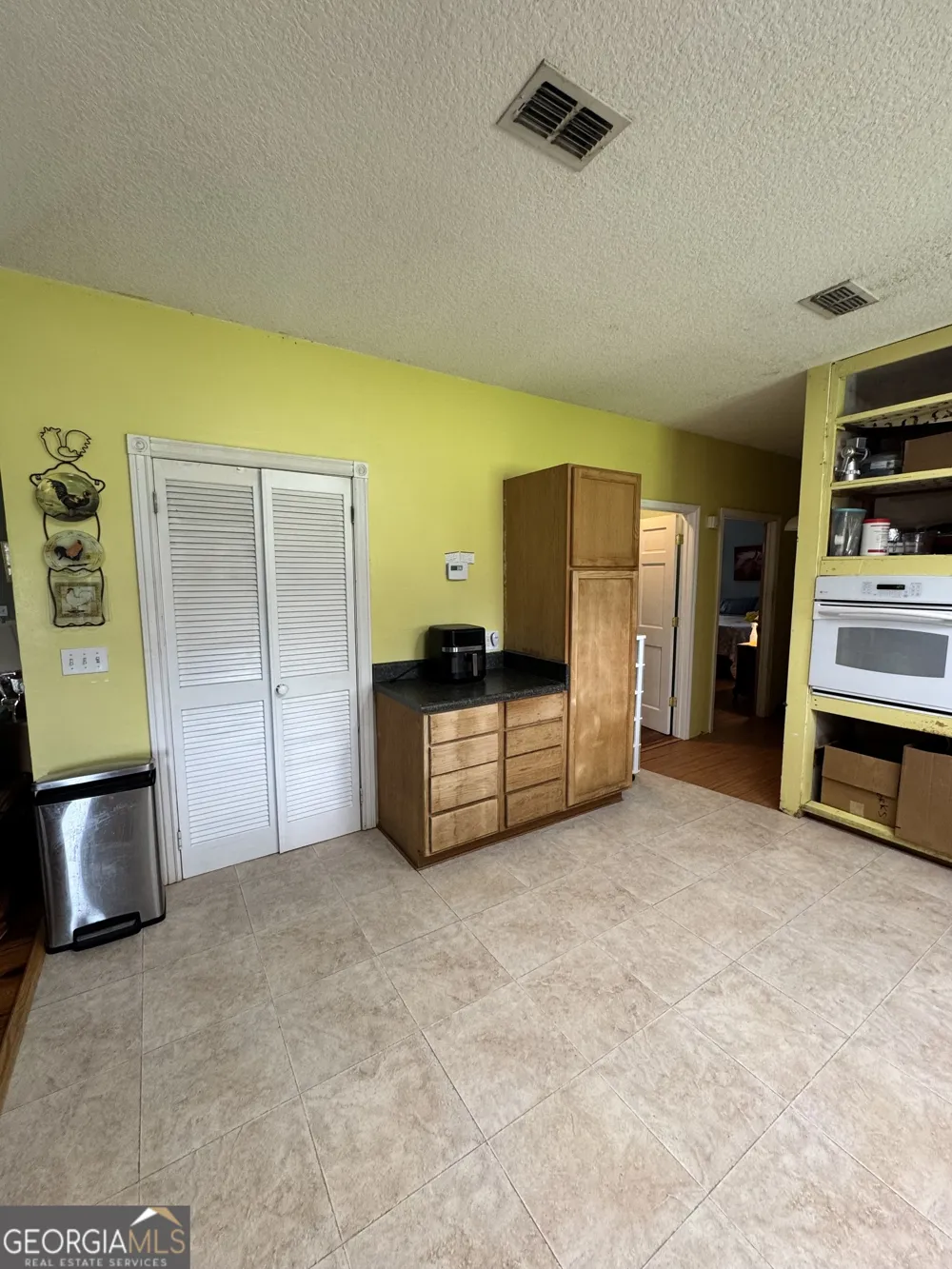 470 Ed Harrell RD Hortense, GA 31543
