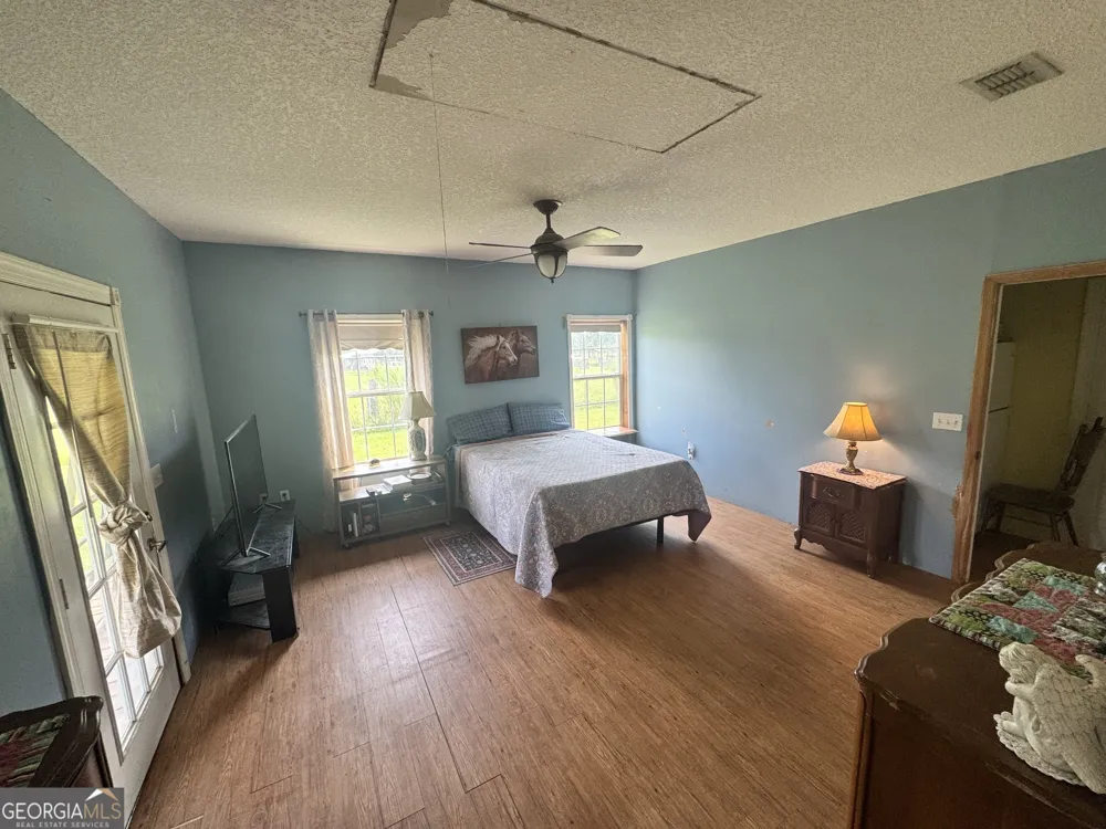 470 Ed Harrell RD Hortense, GA 31543