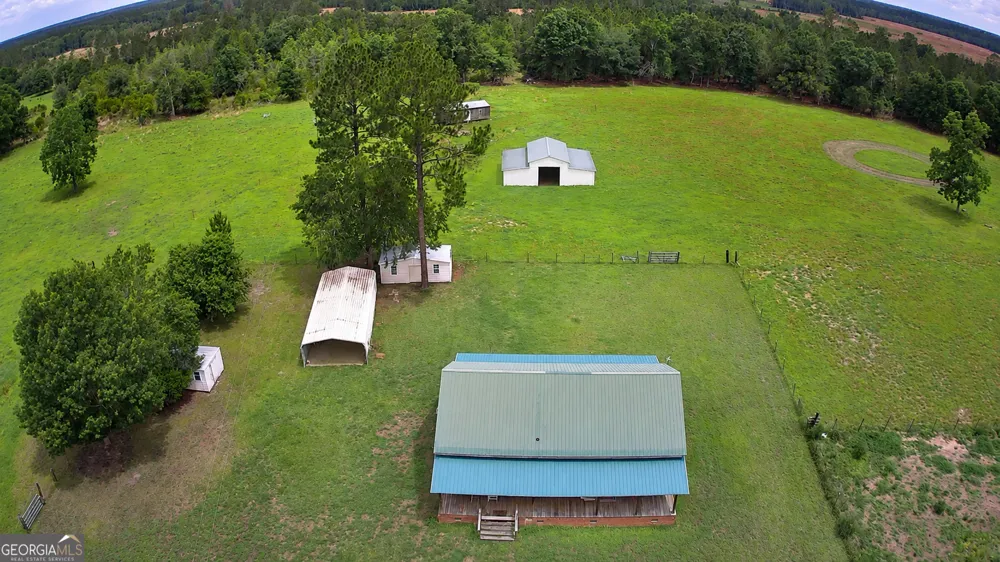 470 Ed Harrell RD Hortense, GA 31543