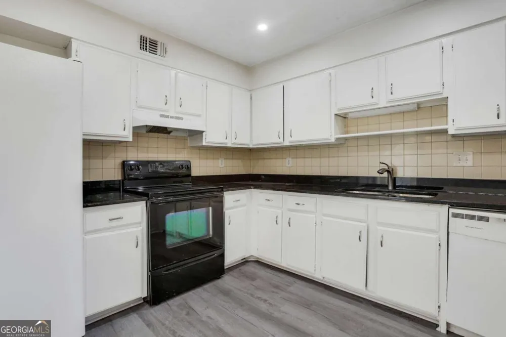 6308 E Windsor LN Norcross, GA 30093