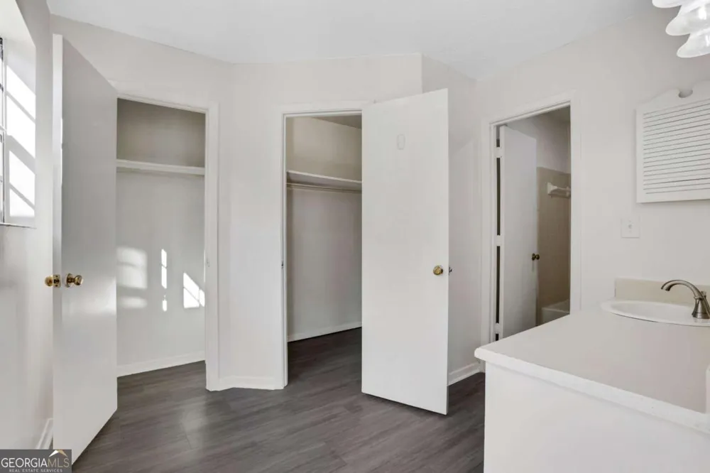6308 E Windsor LN Norcross, GA 30093