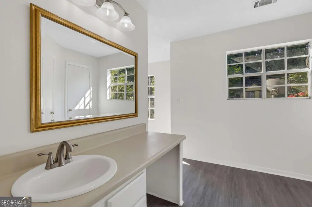 6308 E Windsor LN Norcross, GA 30093