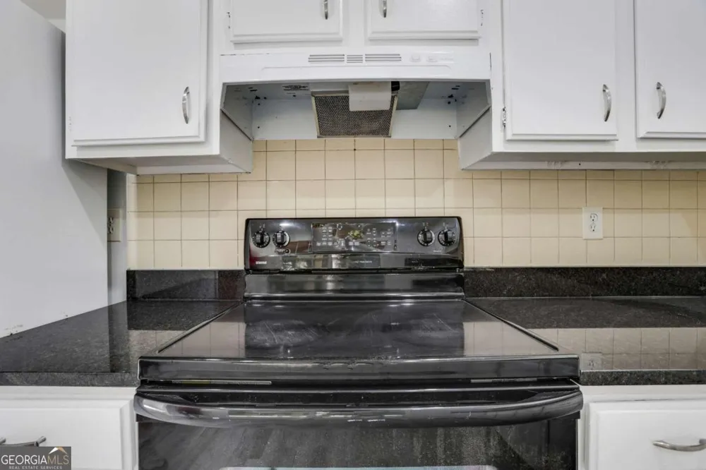 6308 E Windsor LN Norcross, GA 30093