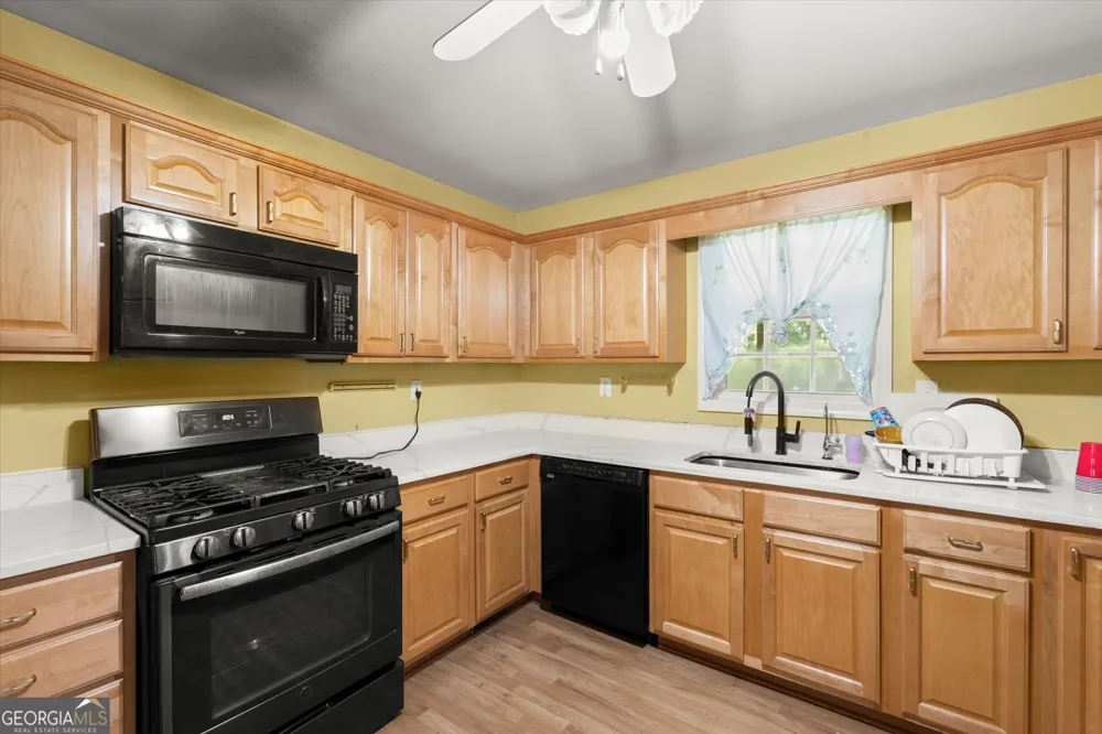 788 Nesbit LOOP NE Resaca, GA 30735