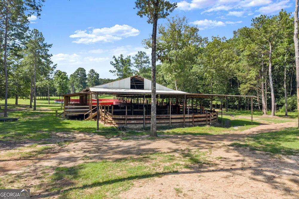 788 Nesbit LOOP NE Resaca, GA 30735
