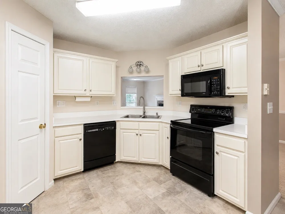 3080 Autumn Woods CT Douglasville, GA 30135