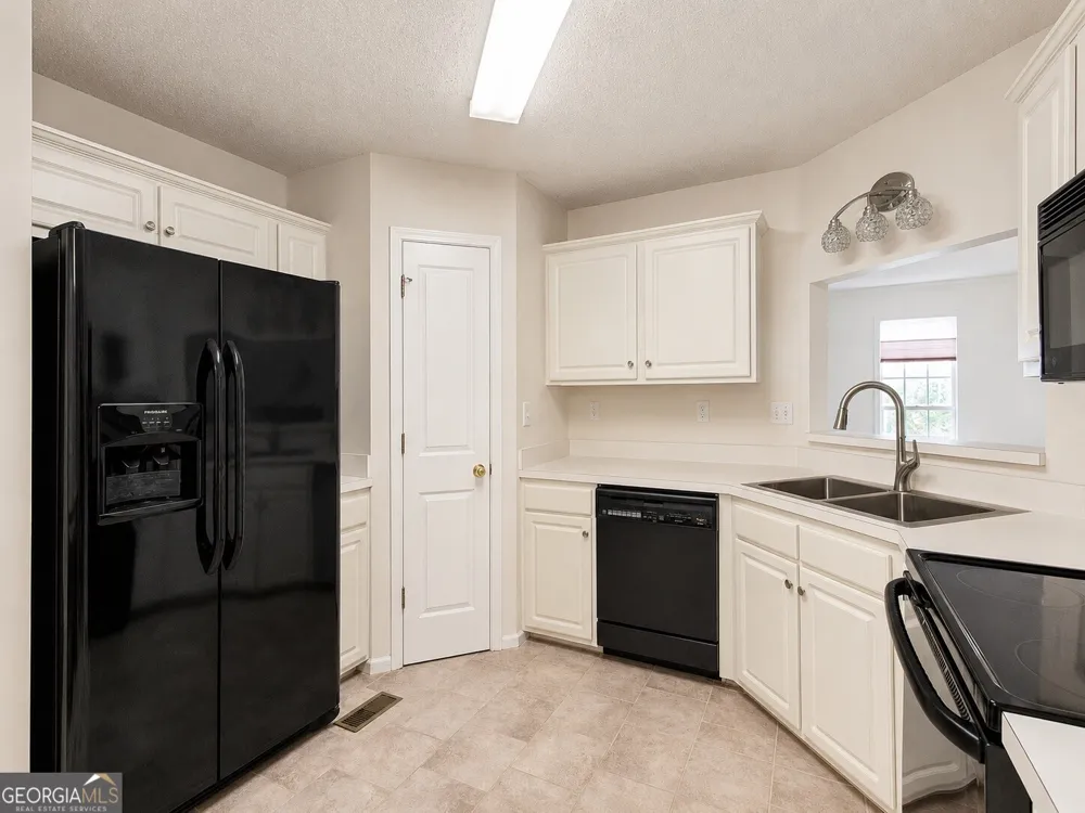 3080 Autumn Woods CT Douglasville, GA 30135