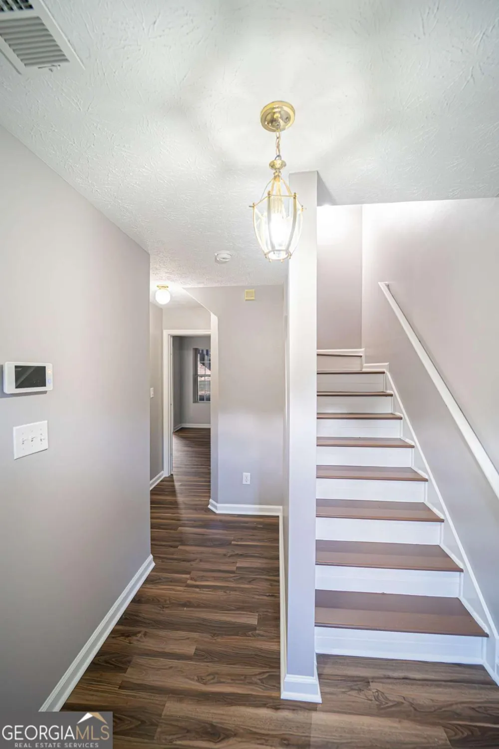 2077 Pinnacle Pointe DR Norcross, GA 30071