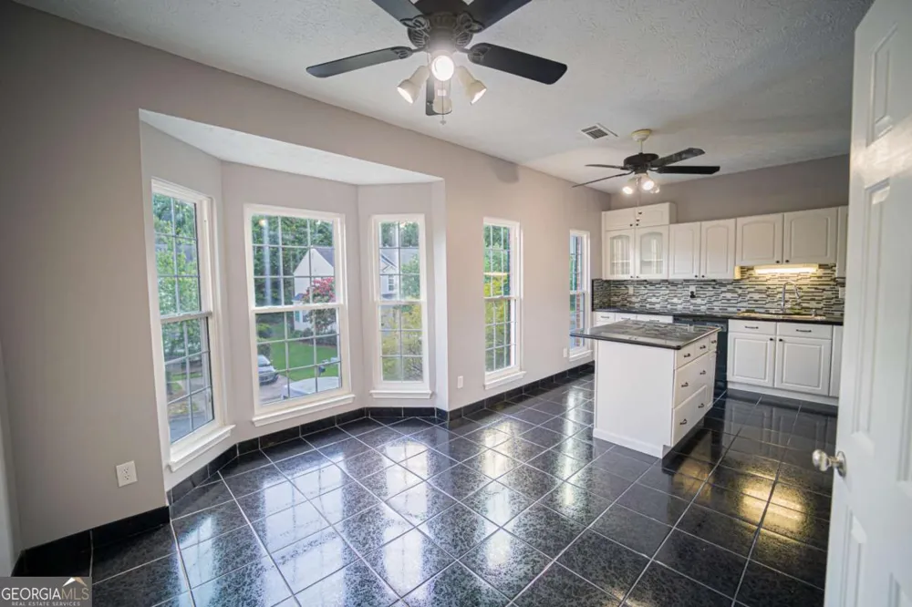 2077 Pinnacle Pointe DR Norcross, GA 30071