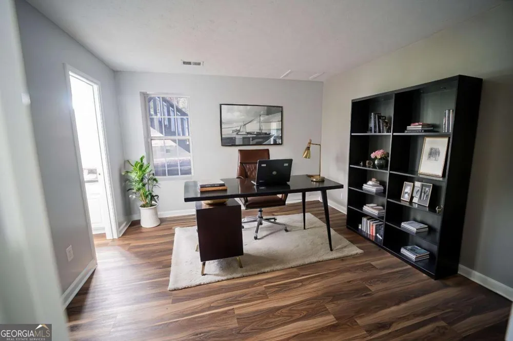 2077 Pinnacle Pointe DR Norcross, GA 30071