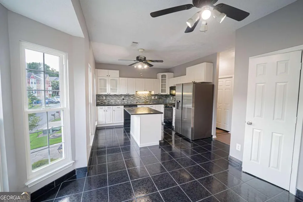 2077 Pinnacle Pointe DR Norcross, GA 30071
