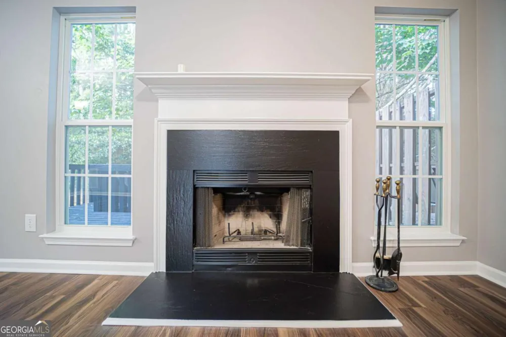 2077 Pinnacle Pointe DR Norcross, GA 30071