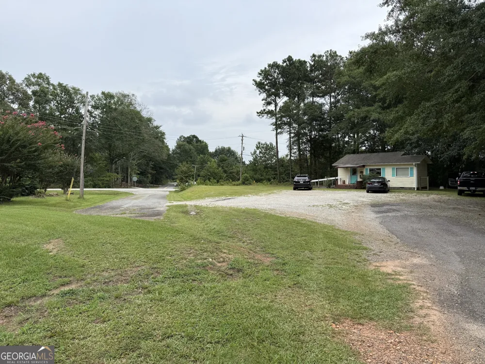 122 Northeast ST E Monticello, GA 31064