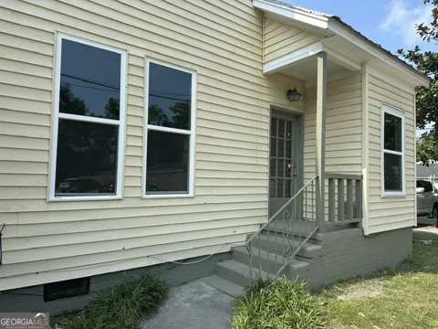 102 West Inman