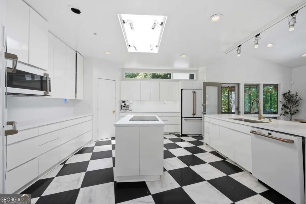 13 Heards Overlook CT Sandy Springs, GA 30328