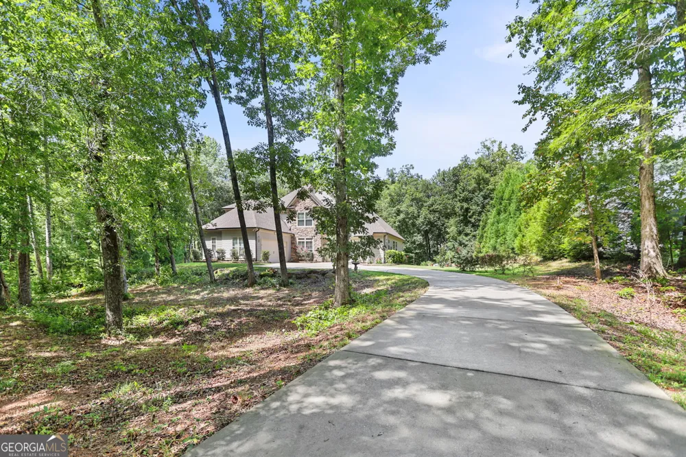 1910 Elders Mill RD Senoia, GA 30276