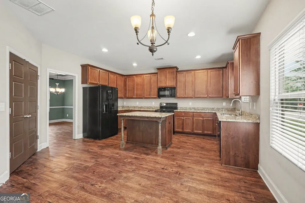 611 Little Bluestem TRL Hoschton, GA 30548