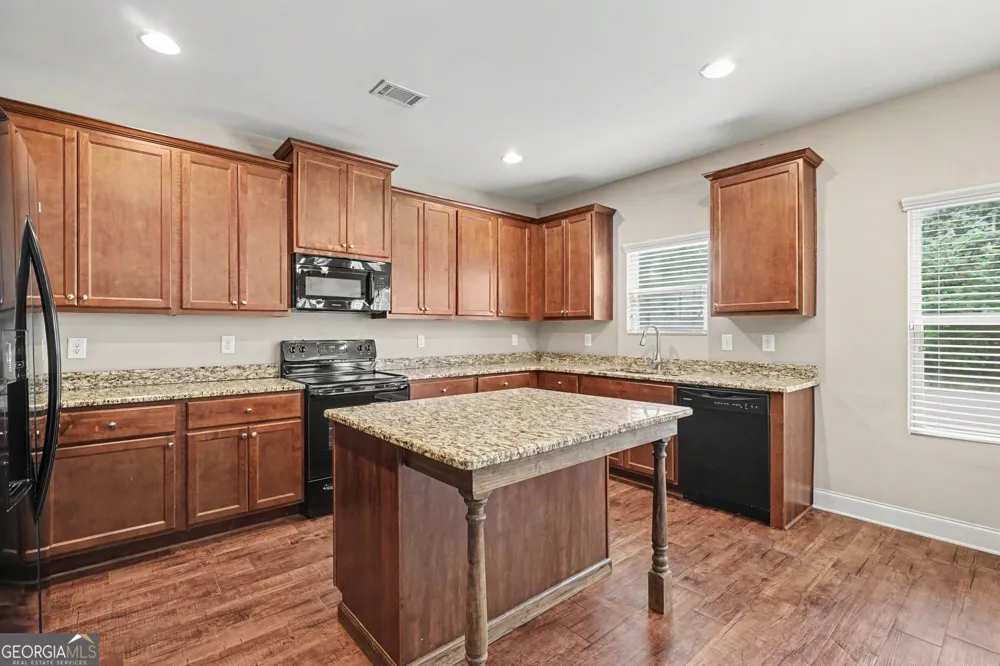 611 Little Bluestem TRL Hoschton, GA 30548